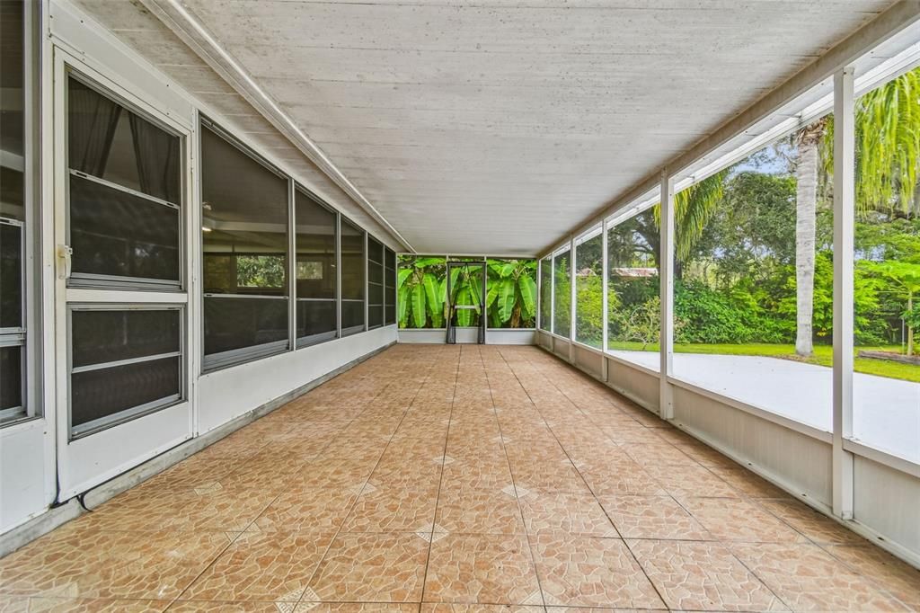 En Venta: $949,900 (4 camas, 3 baños, 2840 Pies cuadrados)