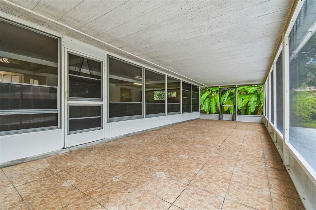 En Venta: $949,900 (4 camas, 3 baños, 2840 Pies cuadrados)