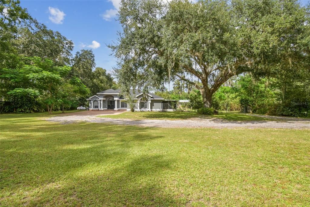 En Venta: $949,900 (4 camas, 3 baños, 2840 Pies cuadrados)