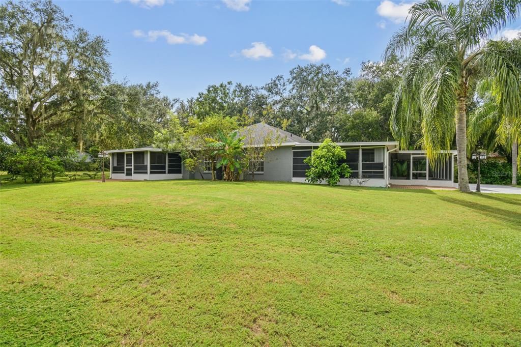 En Venta: $949,900 (4 camas, 3 baños, 2840 Pies cuadrados)