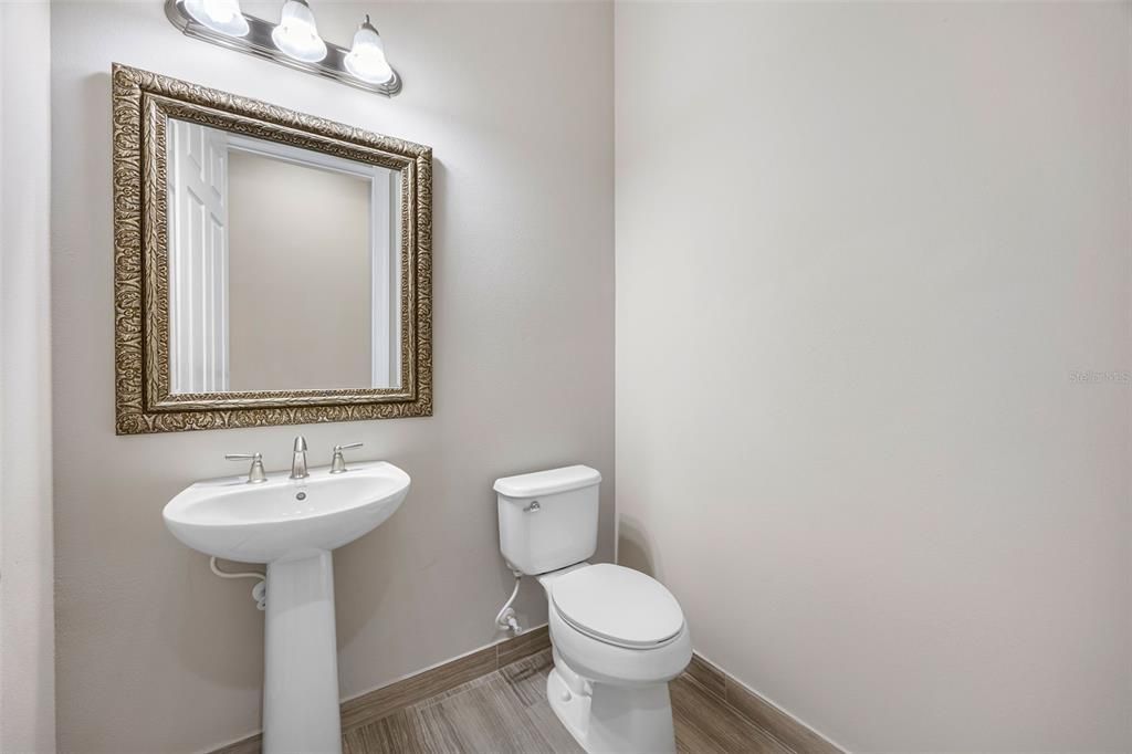 For Sale: $649,900 (3 beds, 3 baths, 2725 Square Feet)