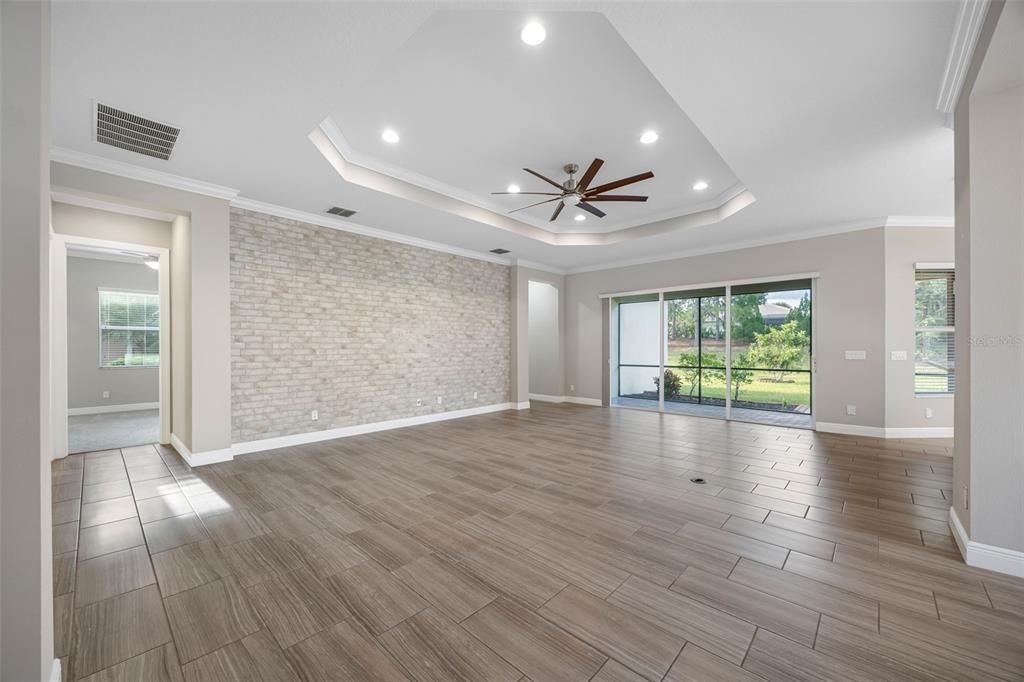 For Sale: $649,900 (3 beds, 3 baths, 2725 Square Feet)