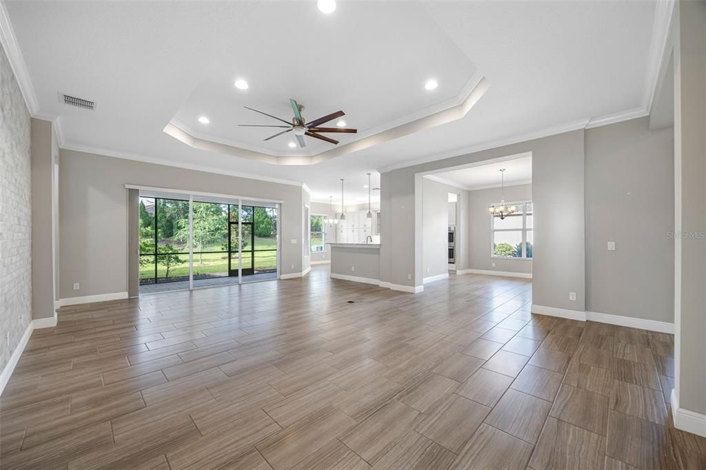 For Sale: $649,900 (3 beds, 3 baths, 2725 Square Feet)