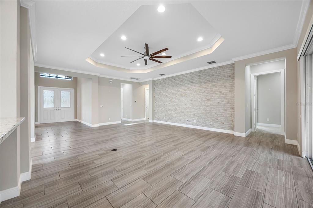 For Sale: $649,900 (3 beds, 3 baths, 2725 Square Feet)