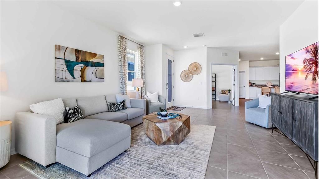 Active With Contract: $299,990 (3 beds, 2 baths, 1565 Square Feet)