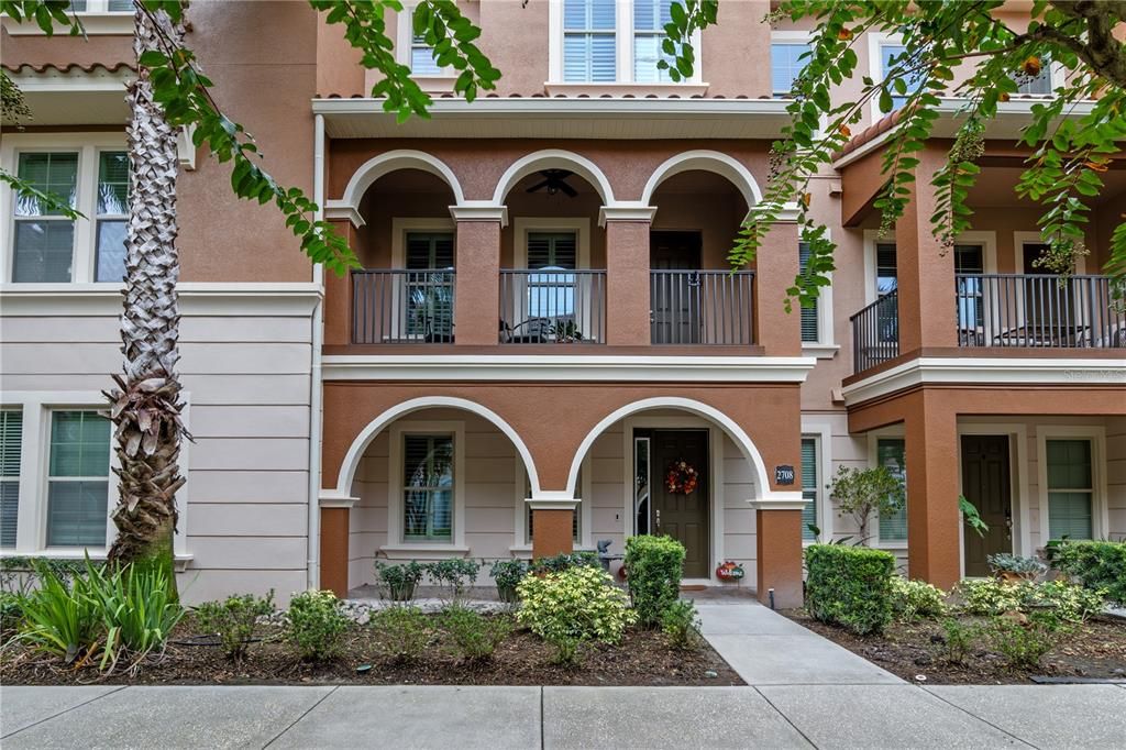 最近售出: $449,900 (3 贝兹, 3 浴室, 2191 平方英尺)