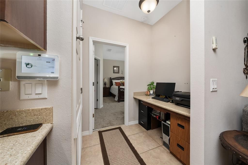 合同活跃: $369,900 (4 贝兹, 3 浴室, 2231 平方英尺)