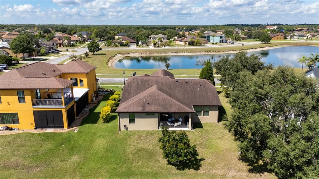 合同活跃: $369,900 (4 贝兹, 3 浴室, 2231 平方英尺)