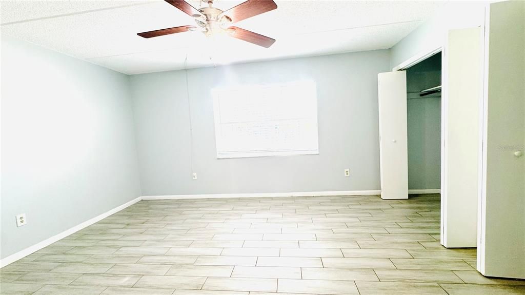 Active With Contract: $1,400 (1 beds, 1 baths, 702 Square Feet)