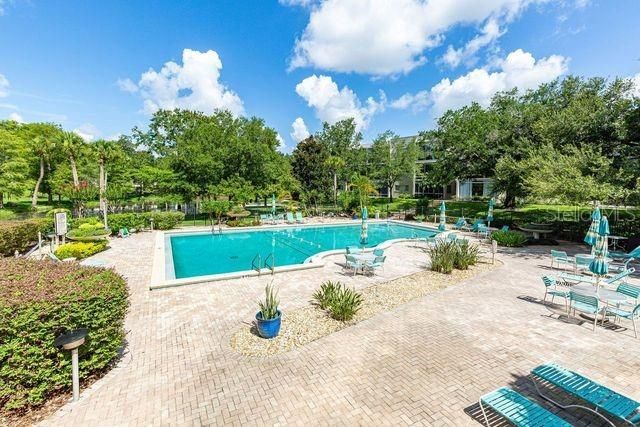 Active With Contract: $235,000 (1 beds, 1 baths, 772 Square Feet)