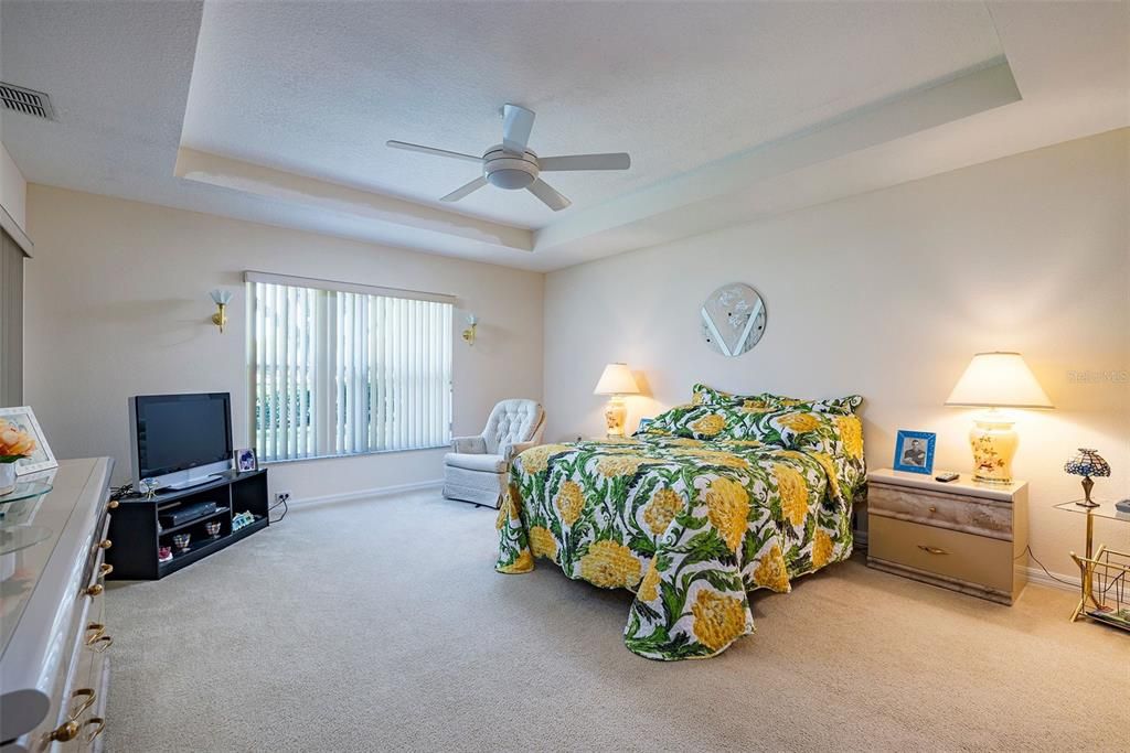 For Rent: $2,000 (3 beds, 2 baths, 1776 Square Feet)