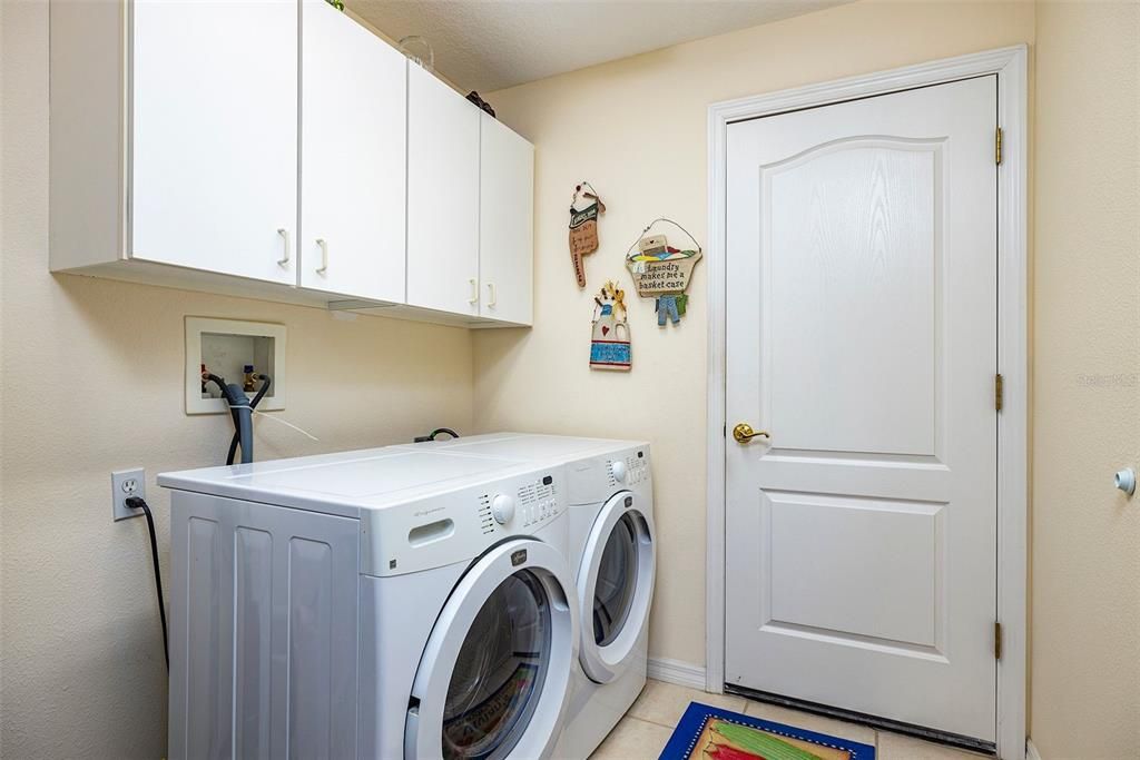 For Rent: $2,000 (3 beds, 2 baths, 1776 Square Feet)