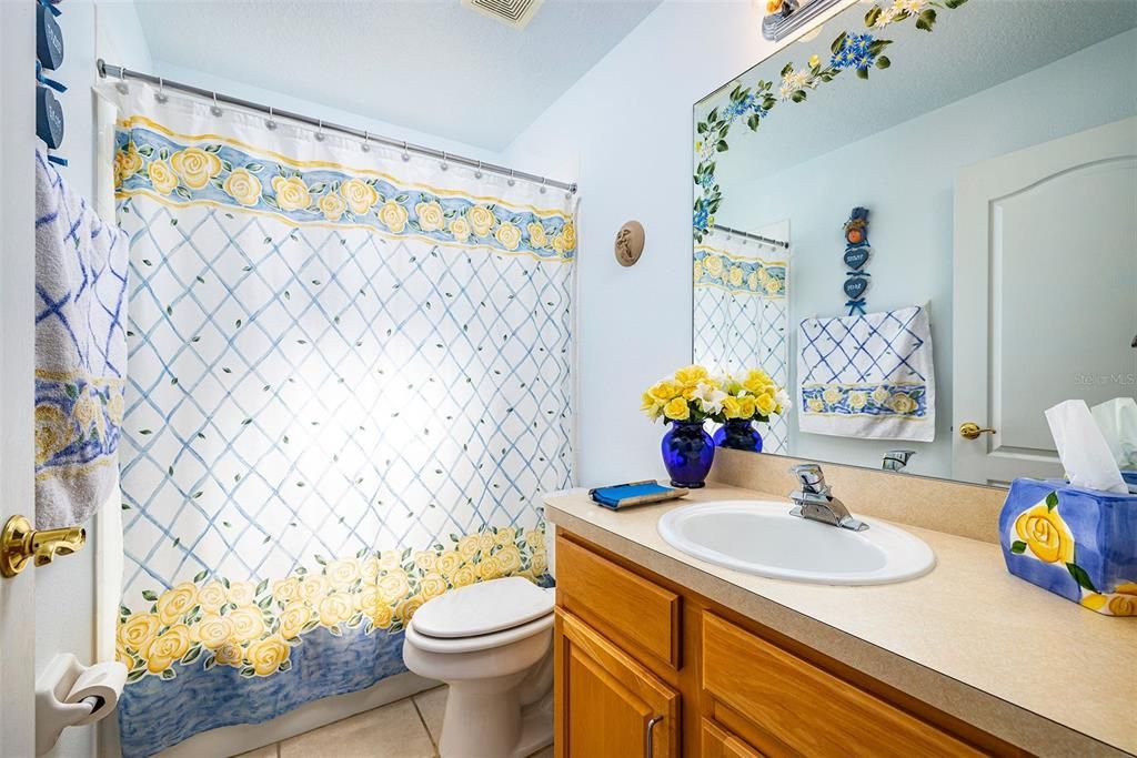 For Rent: $2,000 (3 beds, 2 baths, 1776 Square Feet)