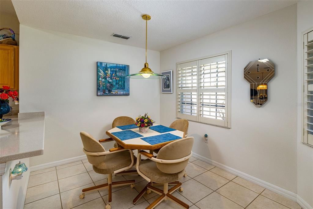 For Rent: $2,000 (3 beds, 2 baths, 1776 Square Feet)