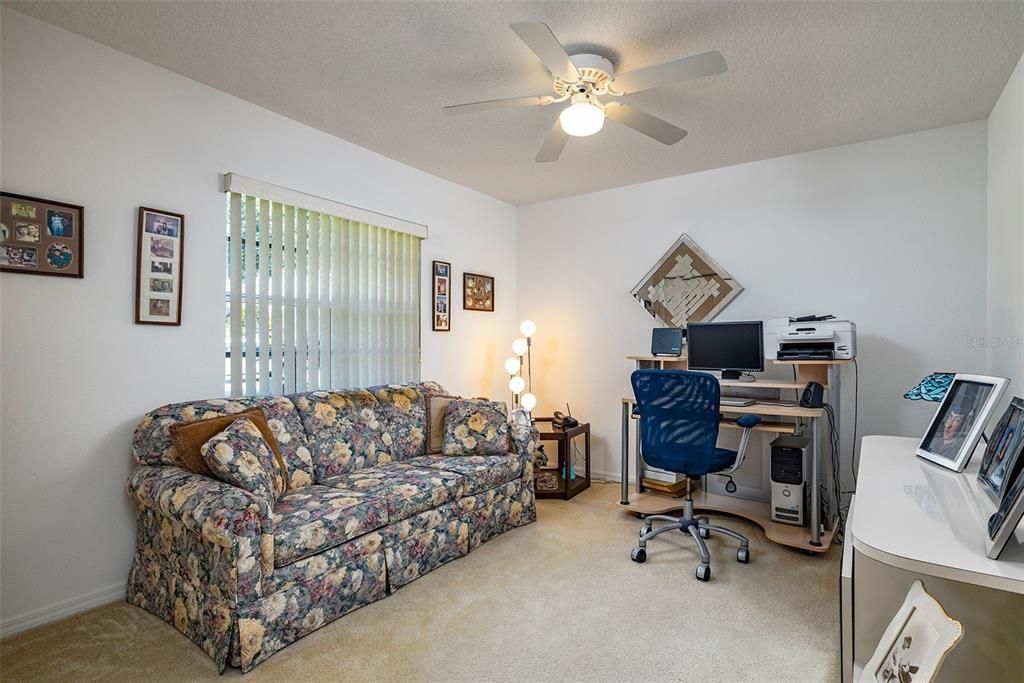 For Rent: $2,000 (3 beds, 2 baths, 1776 Square Feet)