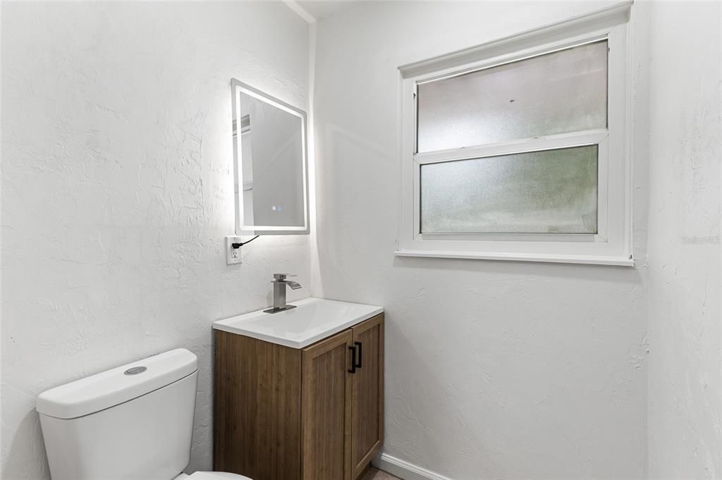 Active With Contract: $325,000 (4 beds, 2 baths, 2188 Square Feet)