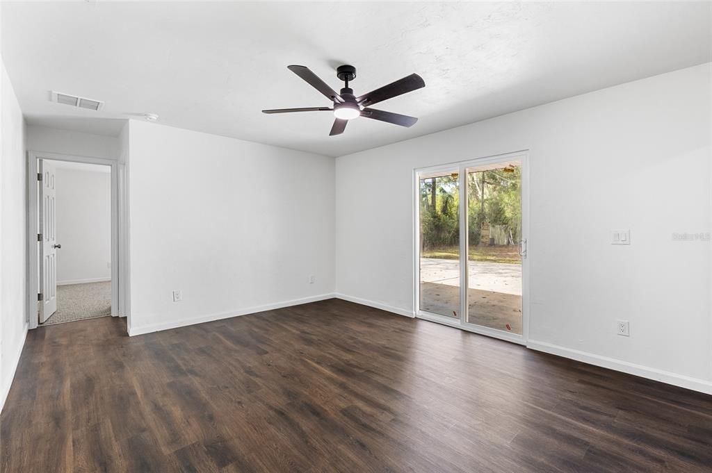 Active With Contract: $325,000 (4 beds, 2 baths, 2188 Square Feet)