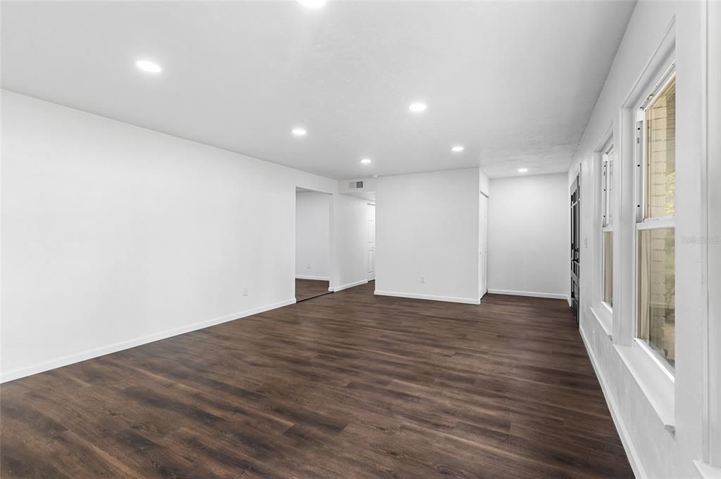 Active With Contract: $325,000 (4 beds, 2 baths, 2188 Square Feet)