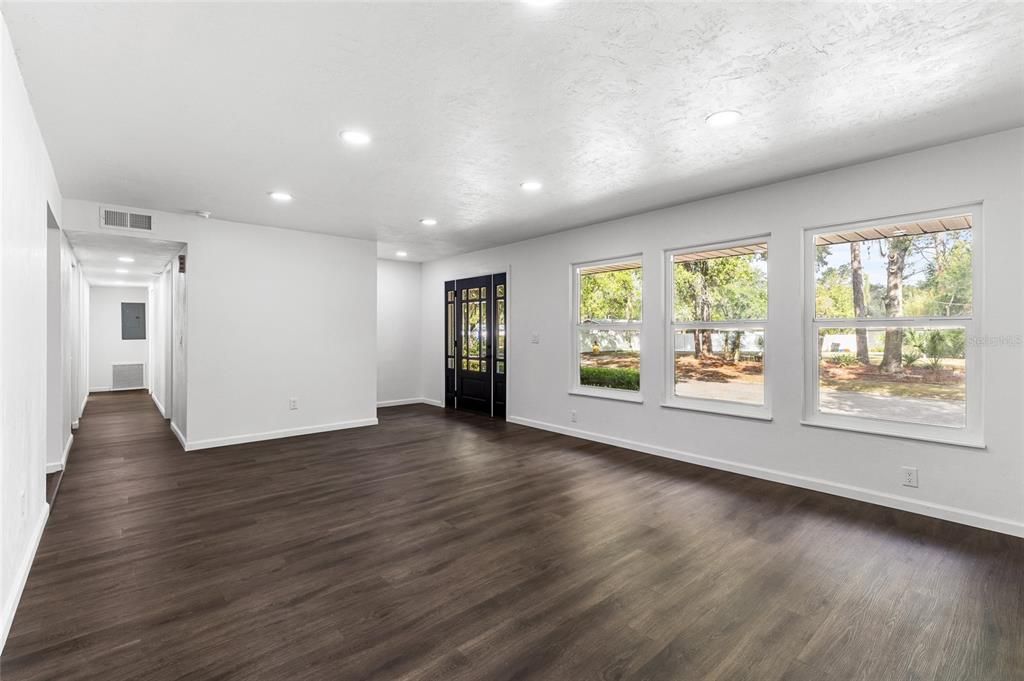 Active With Contract: $325,000 (4 beds, 2 baths, 2188 Square Feet)