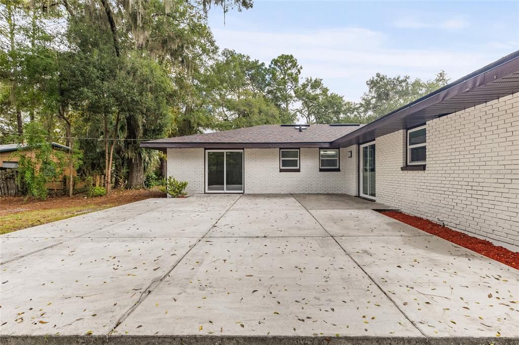 Active With Contract: $325,000 (4 beds, 2 baths, 2188 Square Feet)