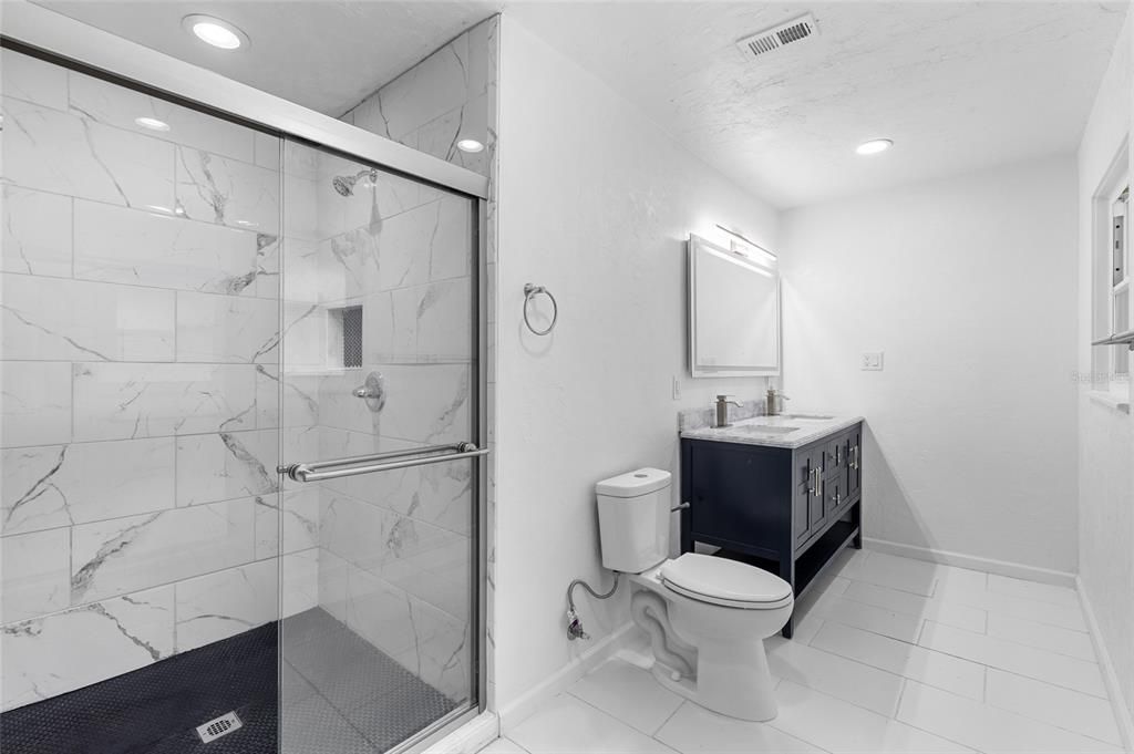 Active With Contract: $325,000 (4 beds, 2 baths, 2188 Square Feet)