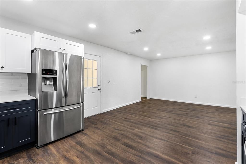 Active With Contract: $325,000 (4 beds, 2 baths, 2188 Square Feet)