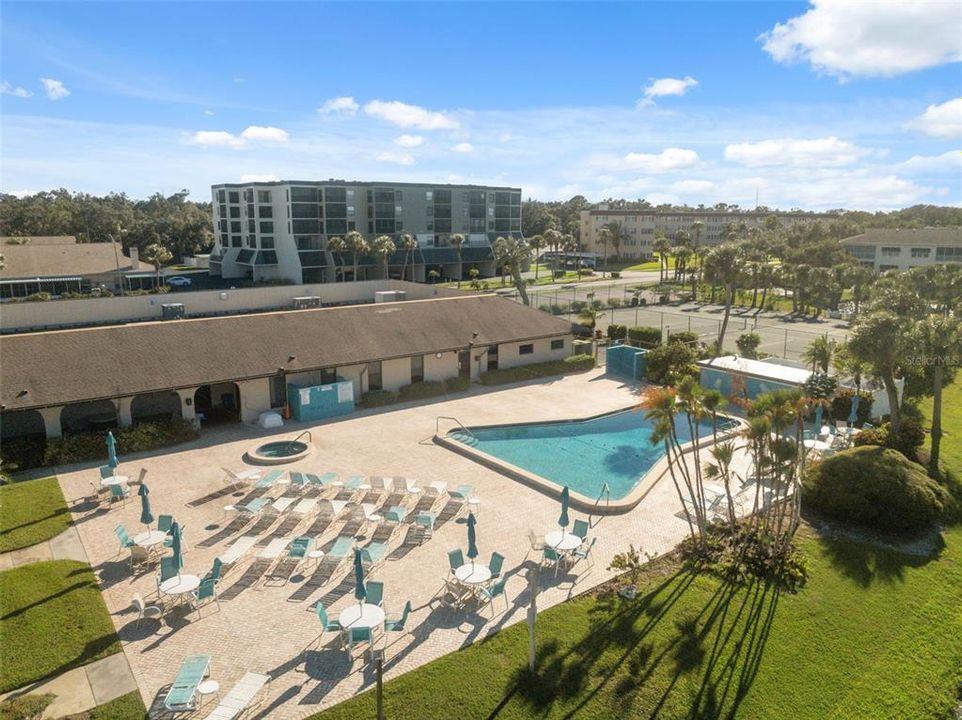 For Sale: $235,000 (2 beds, 2 baths, 1130 Square Feet)