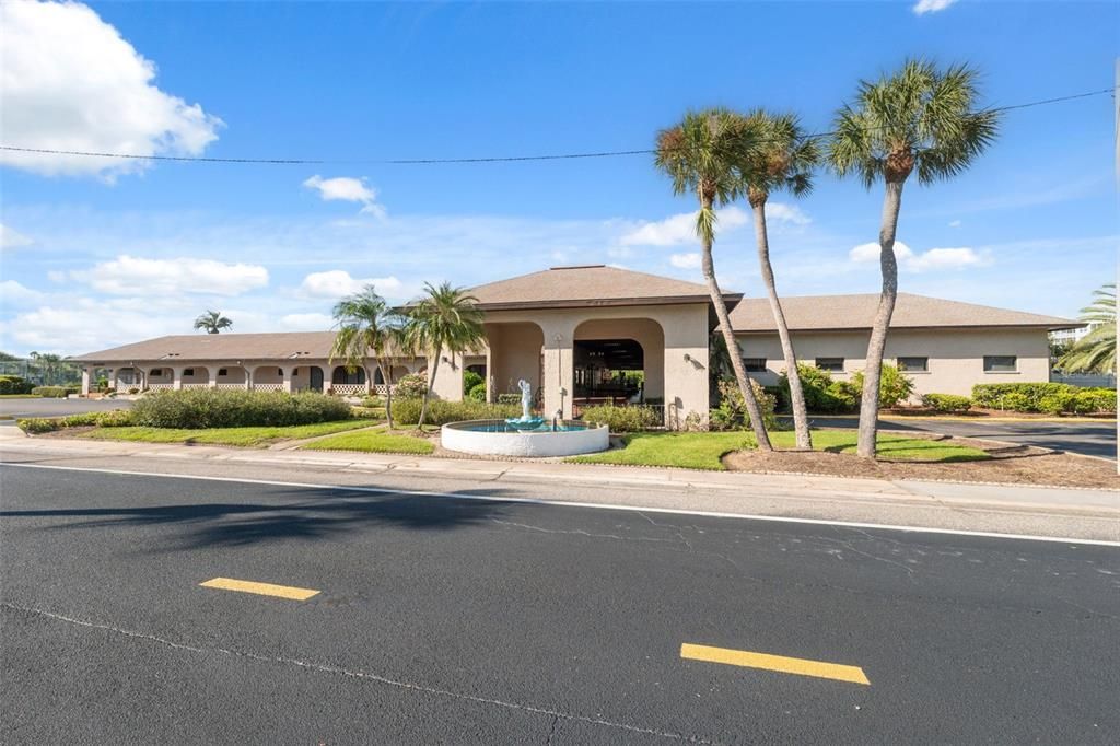 For Sale: $235,000 (2 beds, 2 baths, 1130 Square Feet)