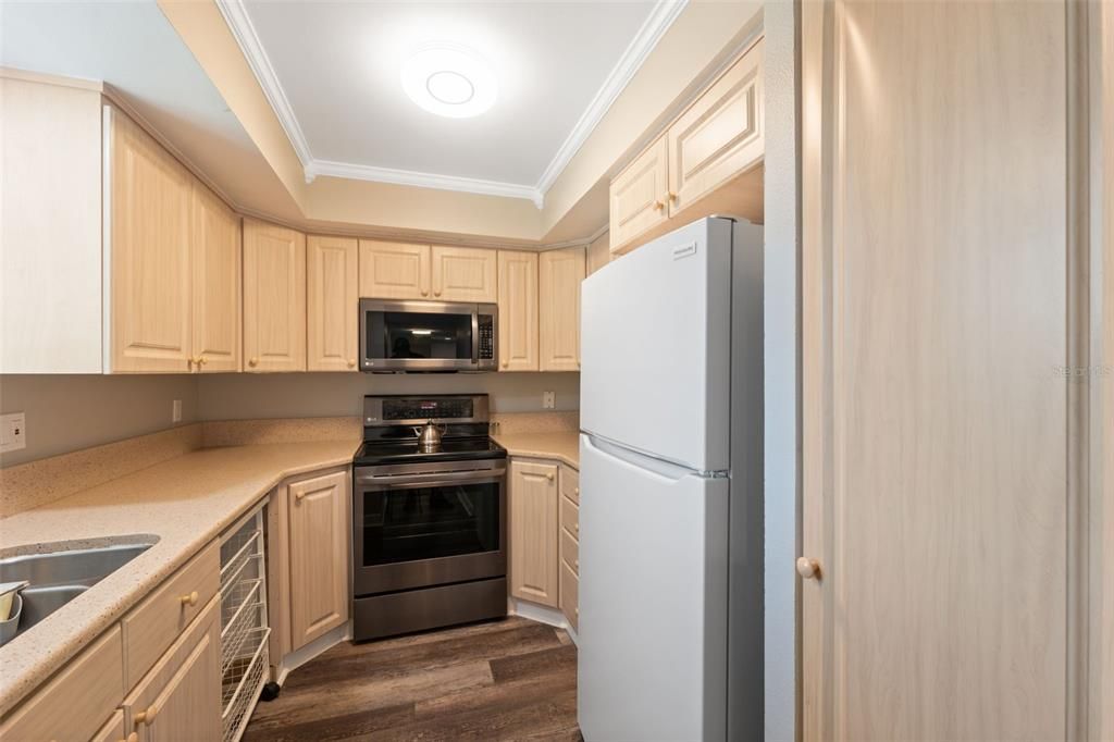 For Sale: $235,000 (2 beds, 2 baths, 1130 Square Feet)