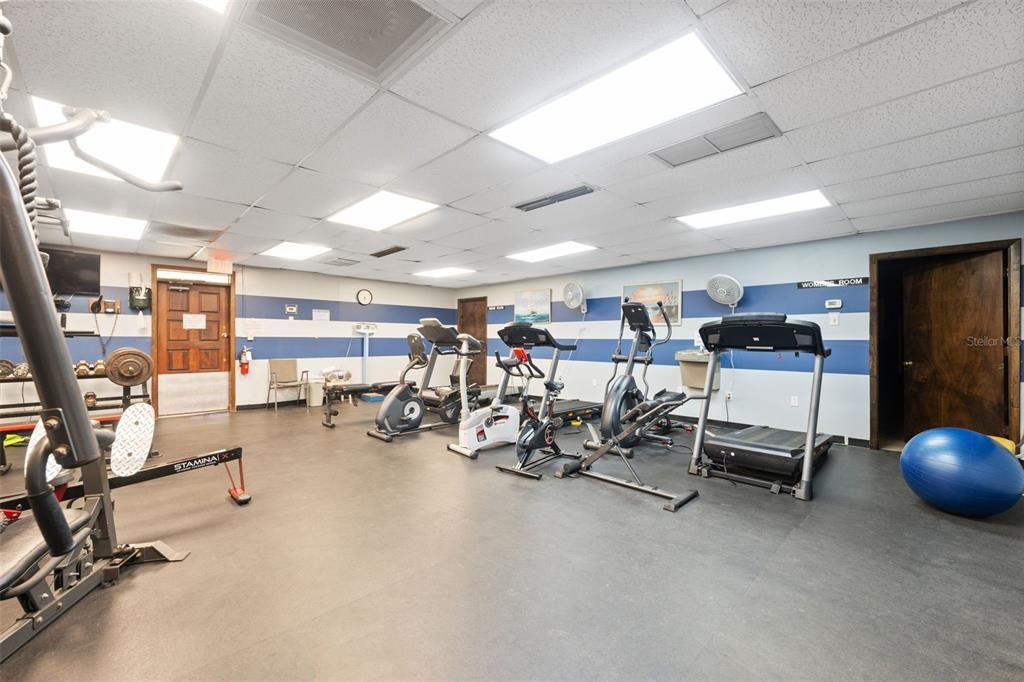 For Sale: $235,000 (2 beds, 2 baths, 1130 Square Feet)