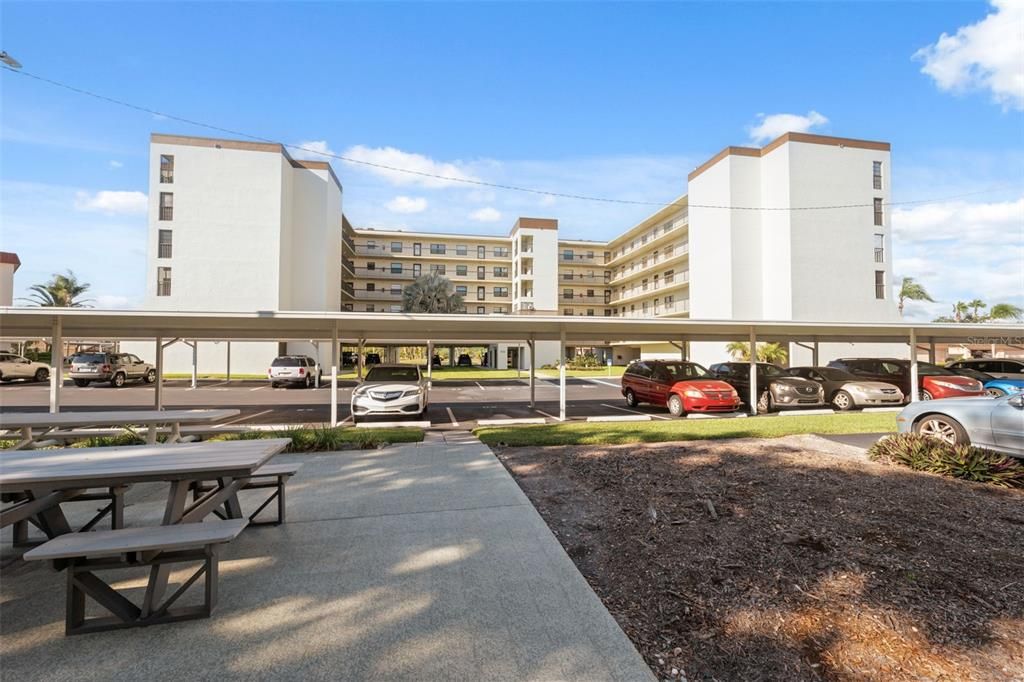 For Sale: $235,000 (2 beds, 2 baths, 1130 Square Feet)