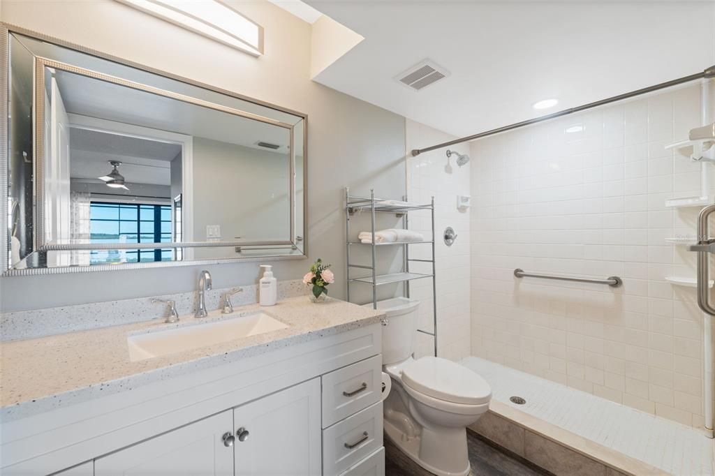 For Sale: $235,000 (2 beds, 2 baths, 1130 Square Feet)