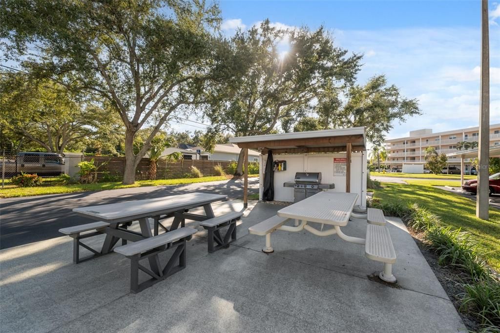 For Sale: $235,000 (2 beds, 2 baths, 1130 Square Feet)