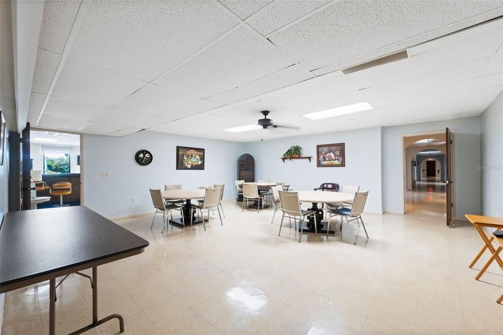 For Sale: $235,000 (2 beds, 2 baths, 1130 Square Feet)