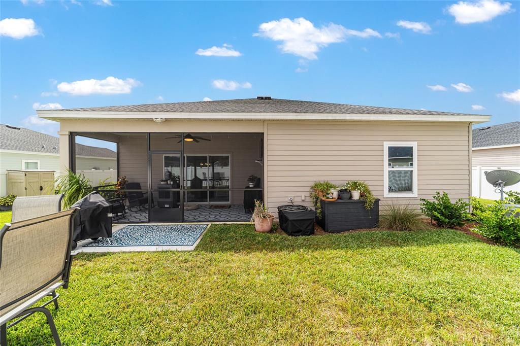 待售: $335,500 (4 贝兹, 3 浴室, 1987 平方英尺)