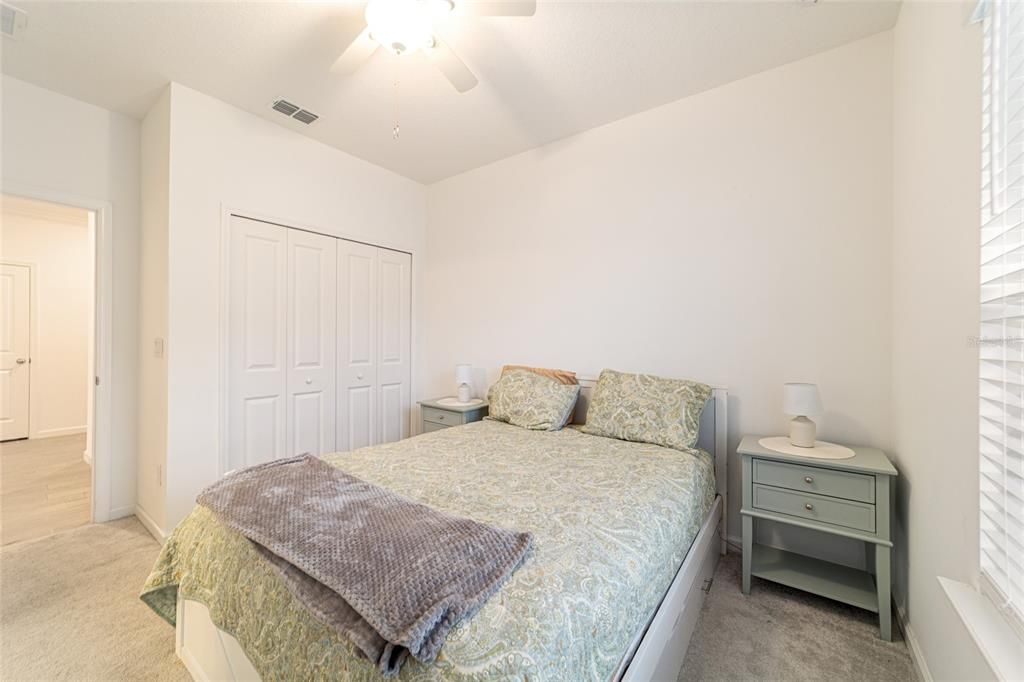 待售: $335,500 (4 贝兹, 3 浴室, 1987 平方英尺)