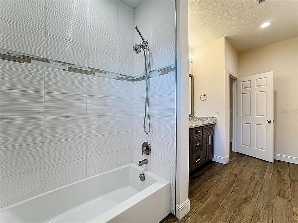 For Sale: $710,000 (4 beds, 3 baths, 2927 Square Feet)