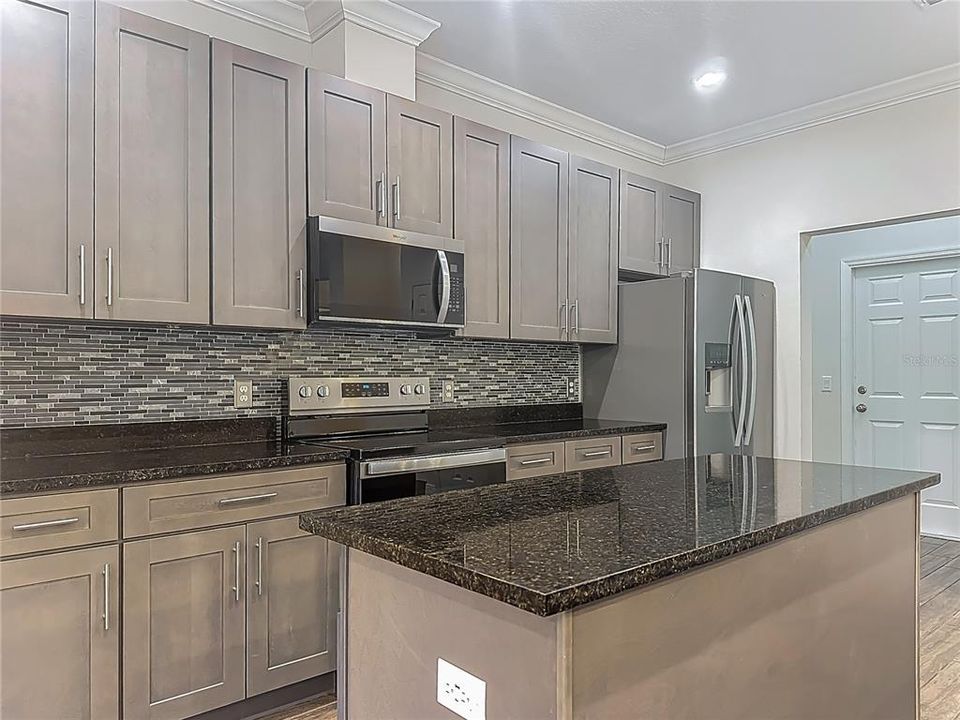 For Sale: $710,000 (4 beds, 3 baths, 2927 Square Feet)