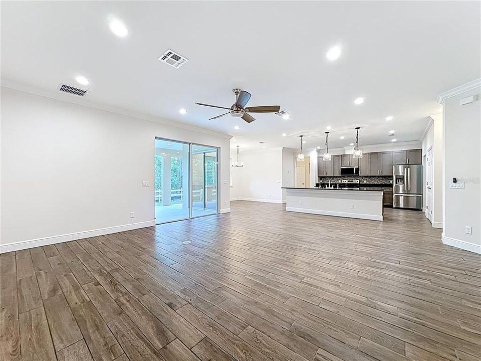 For Sale: $710,000 (4 beds, 3 baths, 2927 Square Feet)