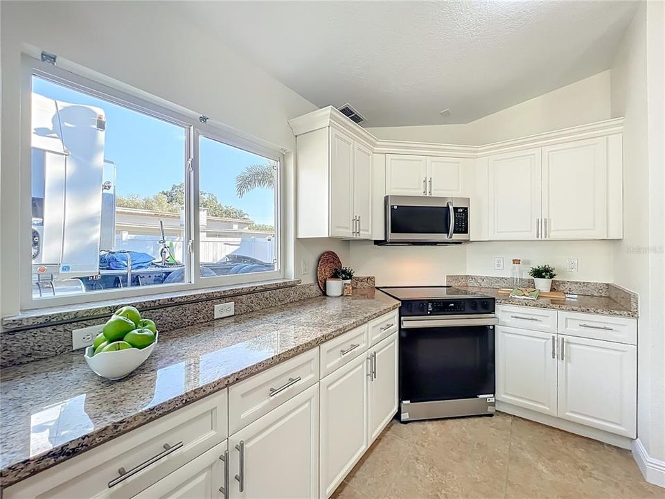 For Sale: $575,000 (4 beds, 2 baths, 2000 Square Feet)