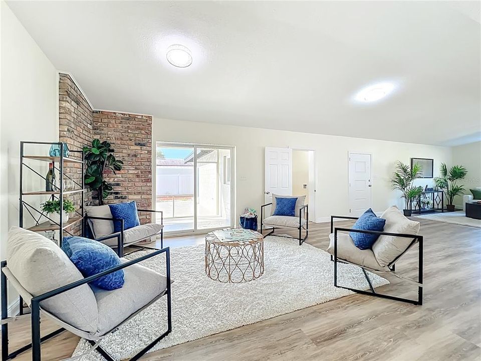 For Sale: $575,000 (4 beds, 2 baths, 2000 Square Feet)