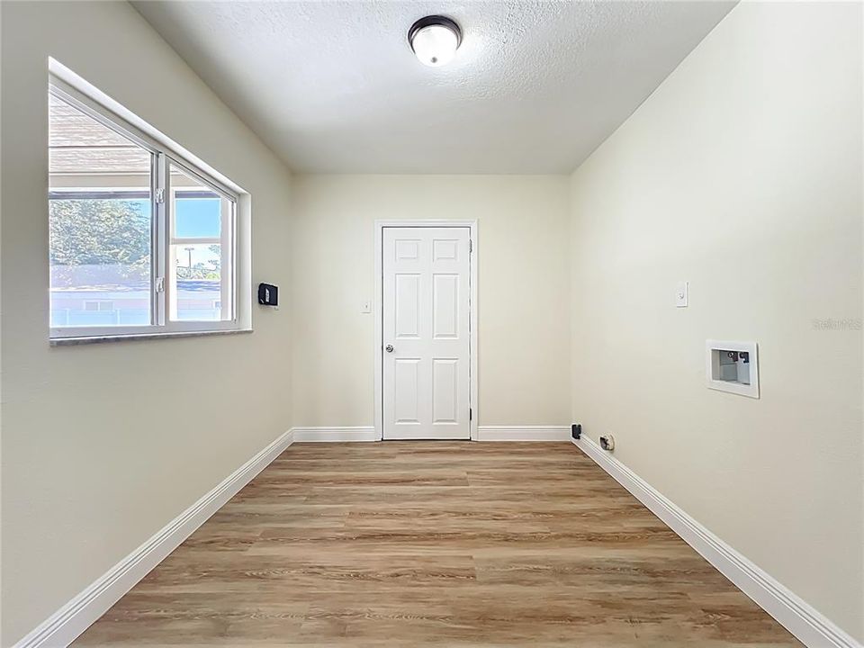 For Sale: $575,000 (4 beds, 2 baths, 2000 Square Feet)