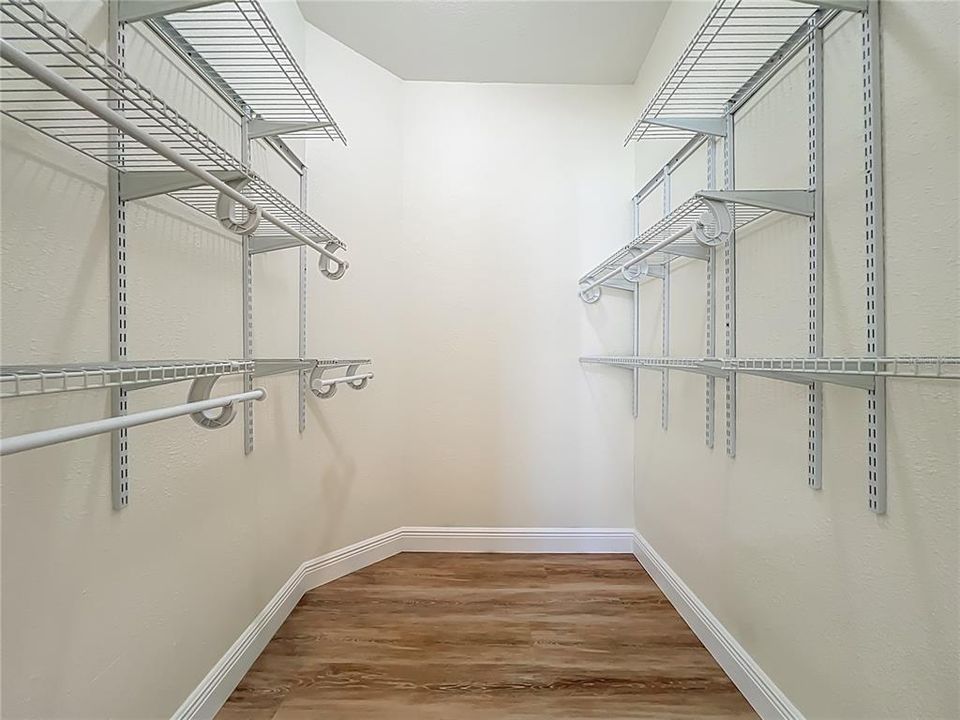 For Sale: $575,000 (4 beds, 2 baths, 2000 Square Feet)