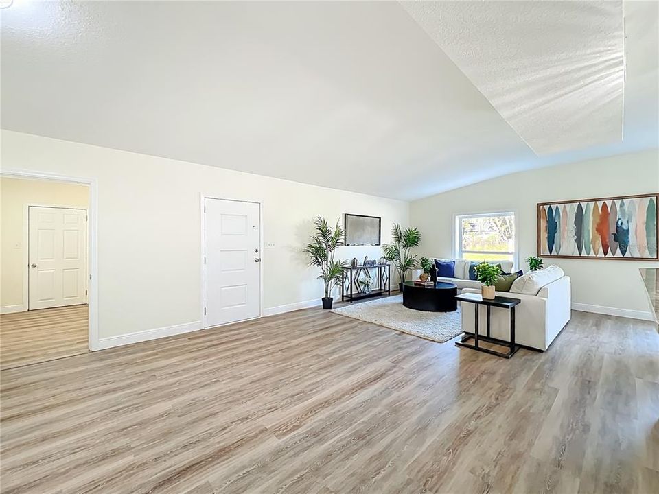 For Sale: $575,000 (4 beds, 2 baths, 2000 Square Feet)