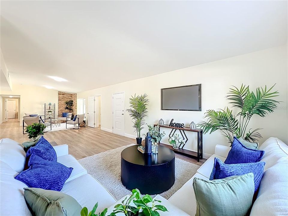 For Sale: $575,000 (4 beds, 2 baths, 2000 Square Feet)