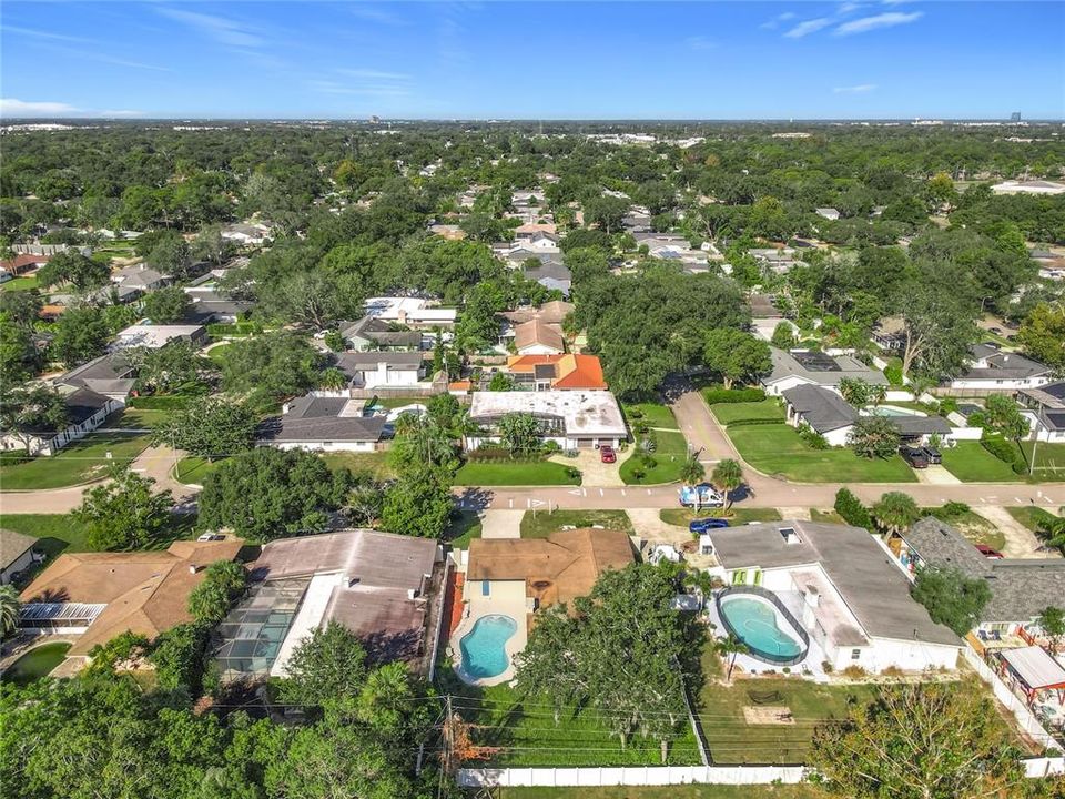 For Sale: $575,000 (4 beds, 2 baths, 2000 Square Feet)