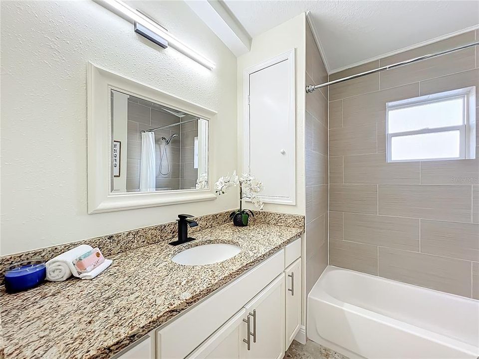 For Sale: $575,000 (4 beds, 2 baths, 2000 Square Feet)