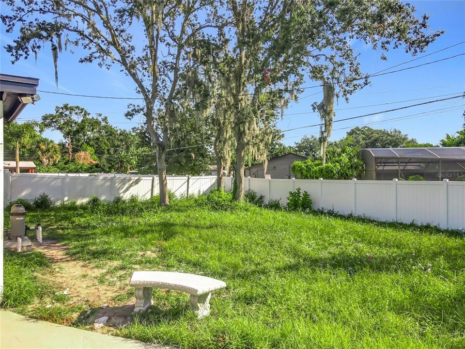 For Sale: $575,000 (4 beds, 2 baths, 2000 Square Feet)