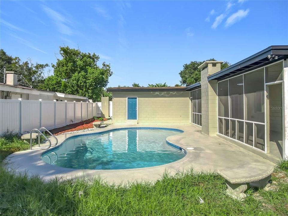 For Sale: $575,000 (4 beds, 2 baths, 2000 Square Feet)