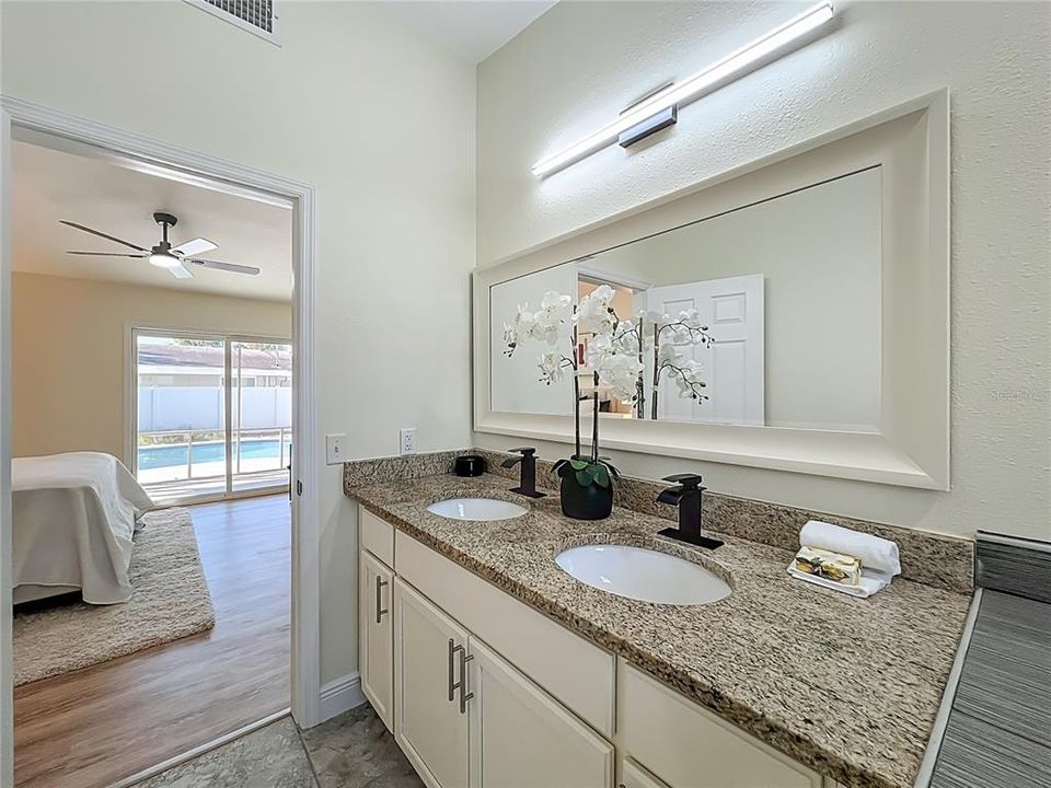 For Sale: $575,000 (4 beds, 2 baths, 2000 Square Feet)